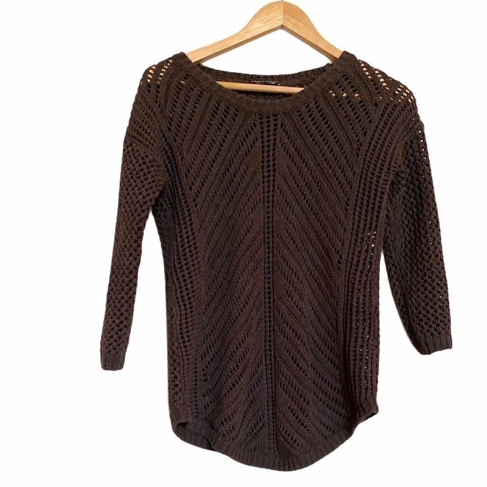 Chelsea & Theodore Crew Neck Knit Gray Sweater